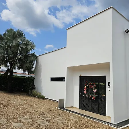 Girardot Casa Estilo Mediterraneo Con Piscina Privada Exterior photo