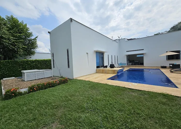 Girardot Casa Estilo Mediterraneo Con Piscina Privada